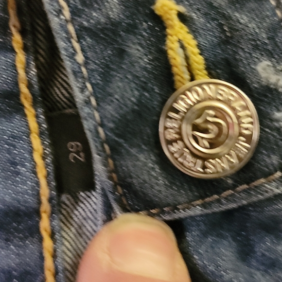 ladies Size 29 true religion denim short shorts - Picture 3 of 3